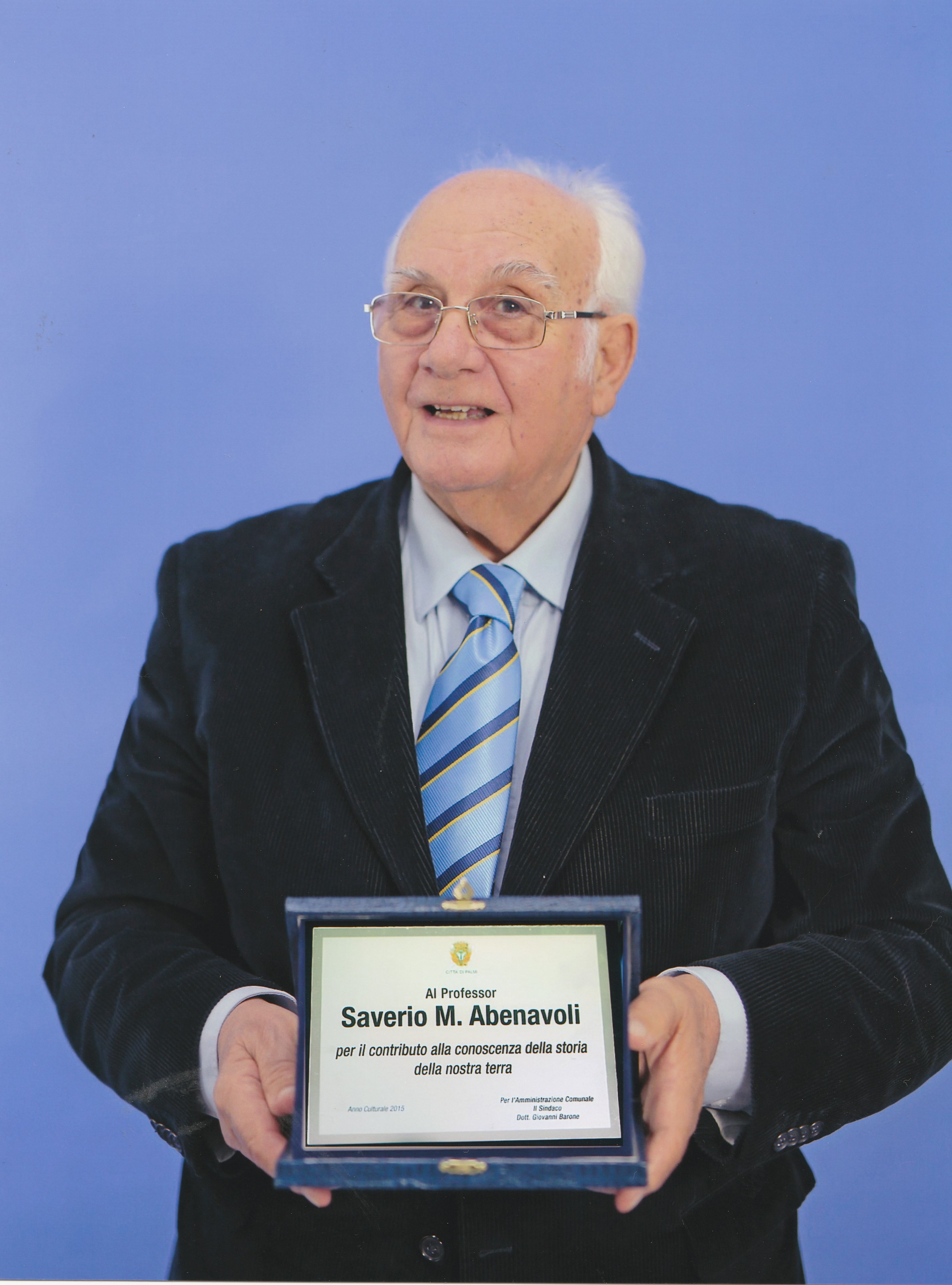 il Prof. Saverio M. Abenavoli riceve il premio "Città di Palmi"